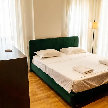 Signature 12 شقة *